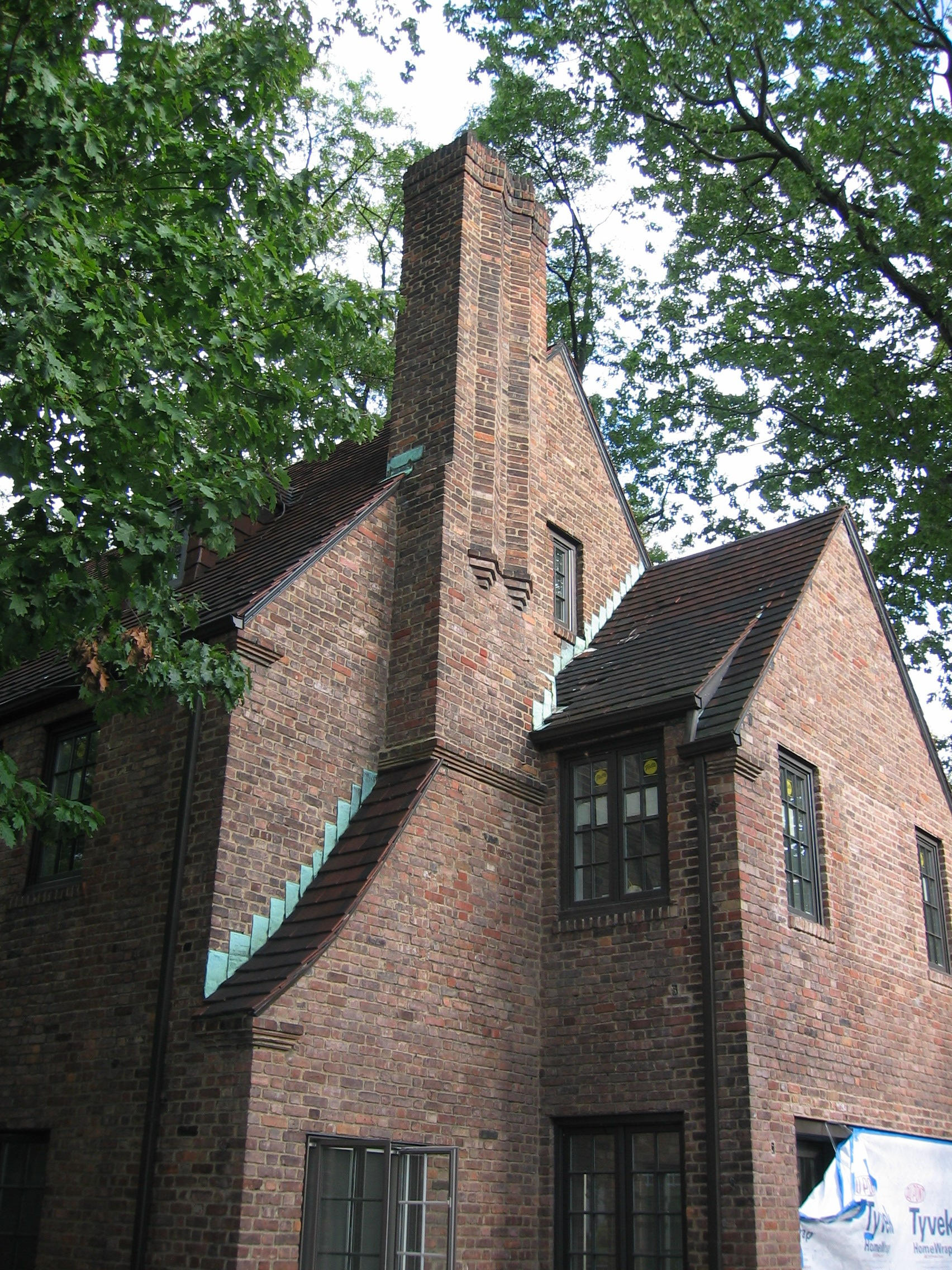 LuxuryTudor2.jpg